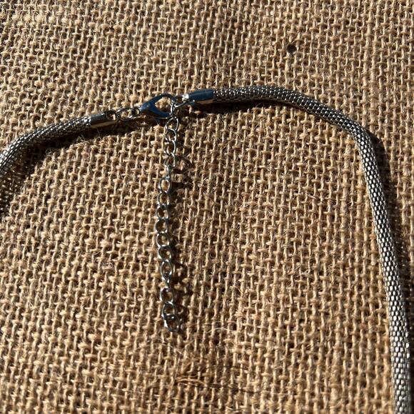 Large Leaf Silver Toned Necklace Pre-Loved - Picture 4 of 4